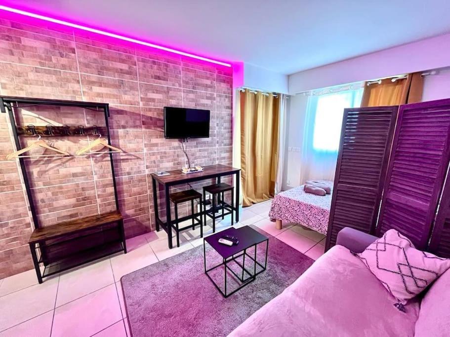Parking + Piscine, Tout Confort, Proche Aeroport & Mer Saint-Laurent-du-Var Ngoại thất bức ảnh